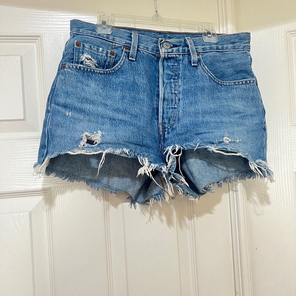 LEVI'S 501‎ High Rise Shorts Womens Size 26 Cutoff Denim Blue Distressed Cotton - Picture 2 of 10